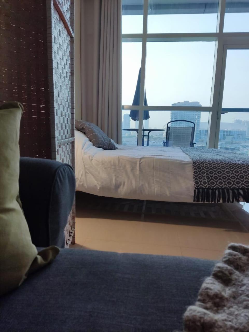 Studio In The Heart Of Sports City -Great View & Amenities! Dubai Exteriör bild